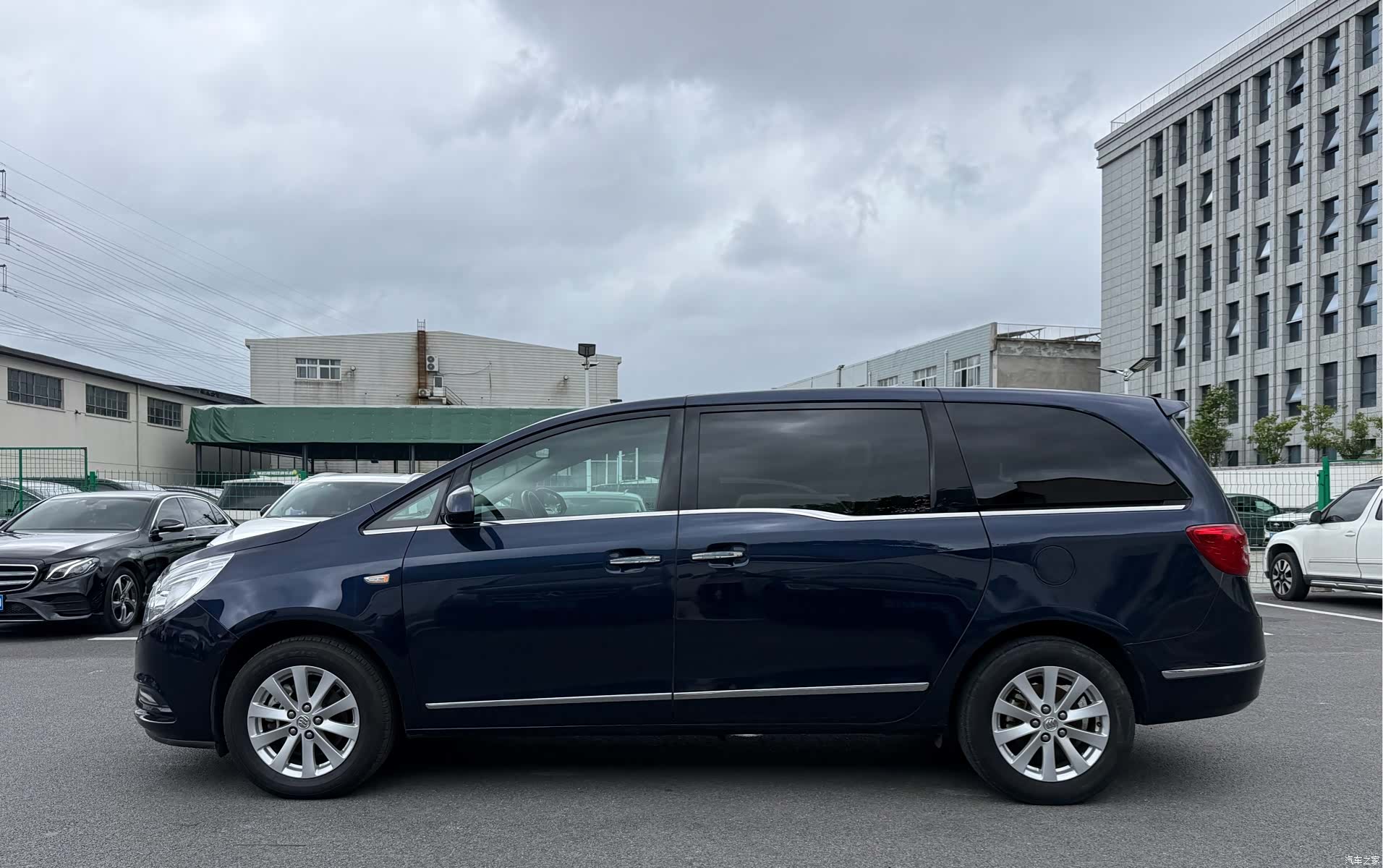 Buick GL8, 2017 12