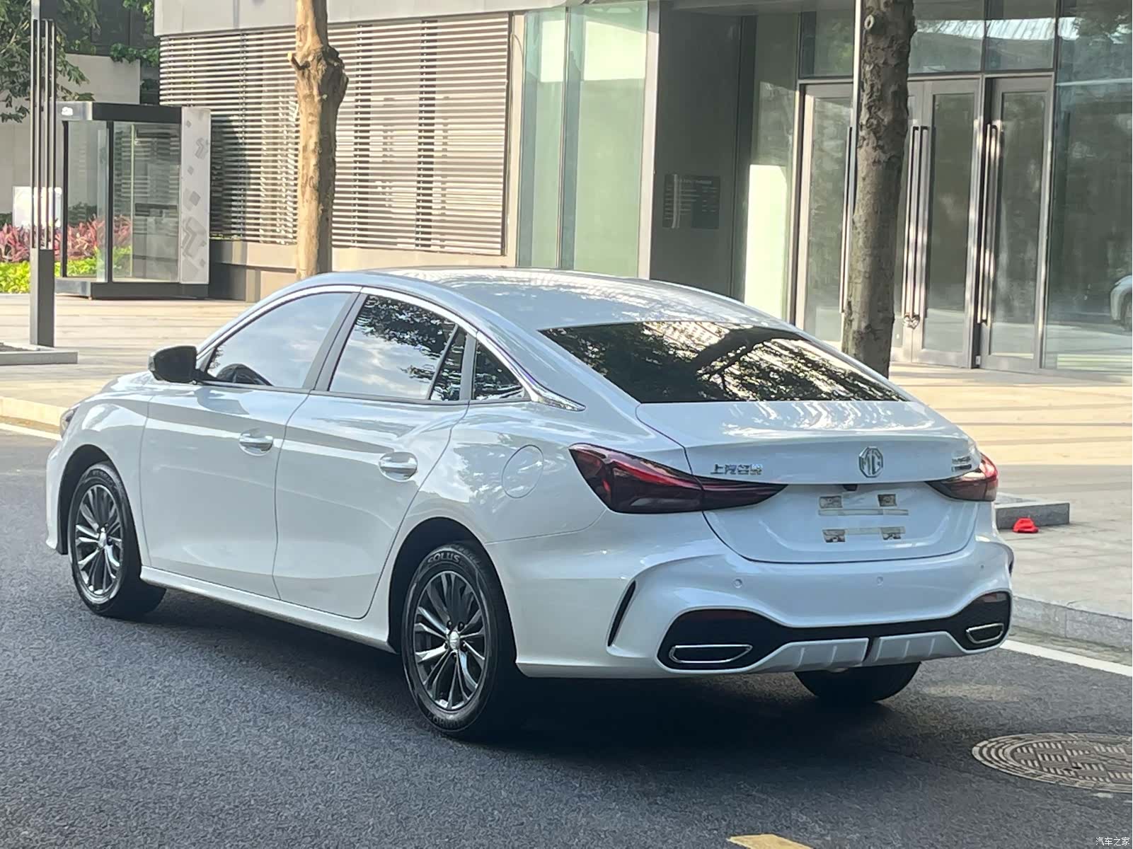 MG MG5, 2025 4