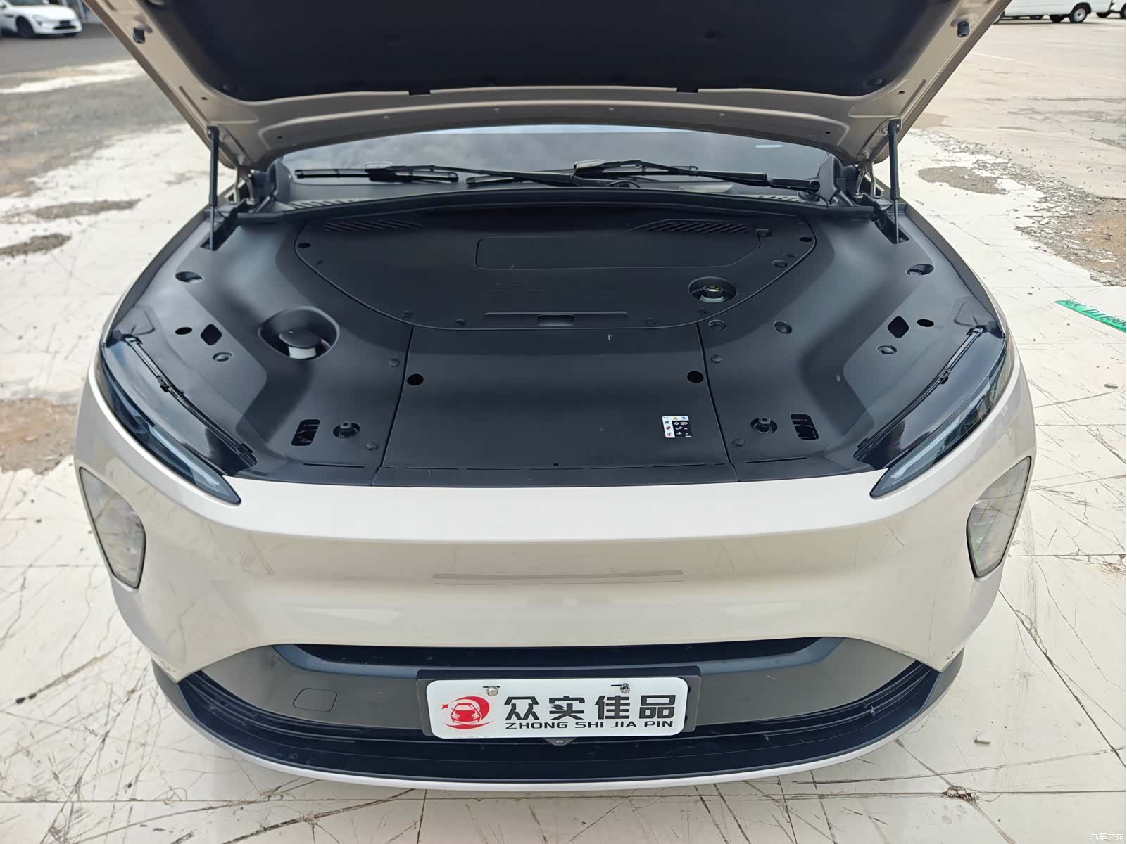 NIO ES8, 2023 32