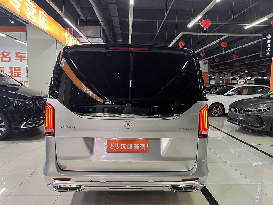 Mercedes-Benz V-class