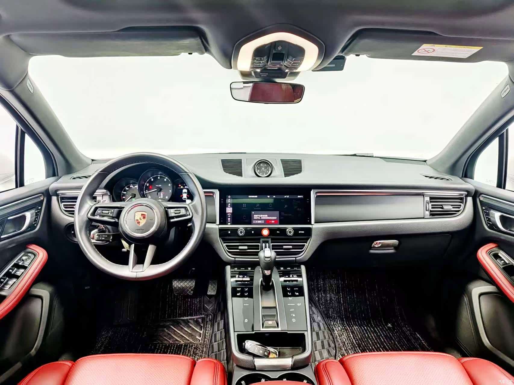 Porsche Macan, 2023 12