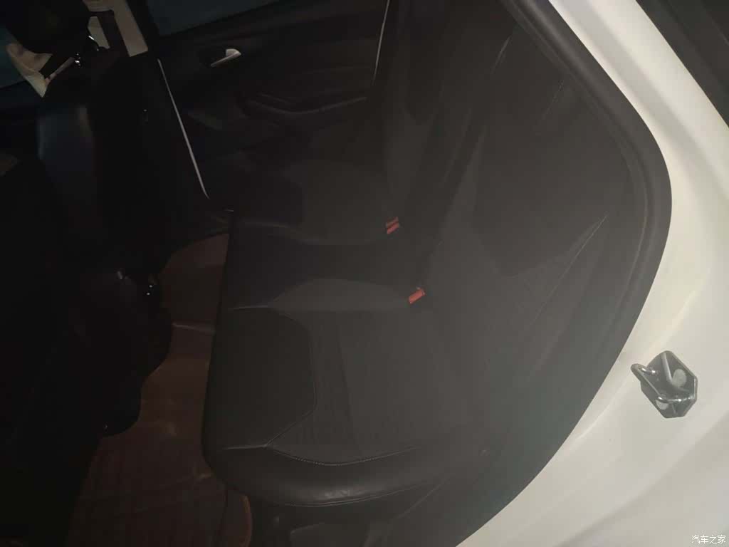 Ford Focus, 2015 14