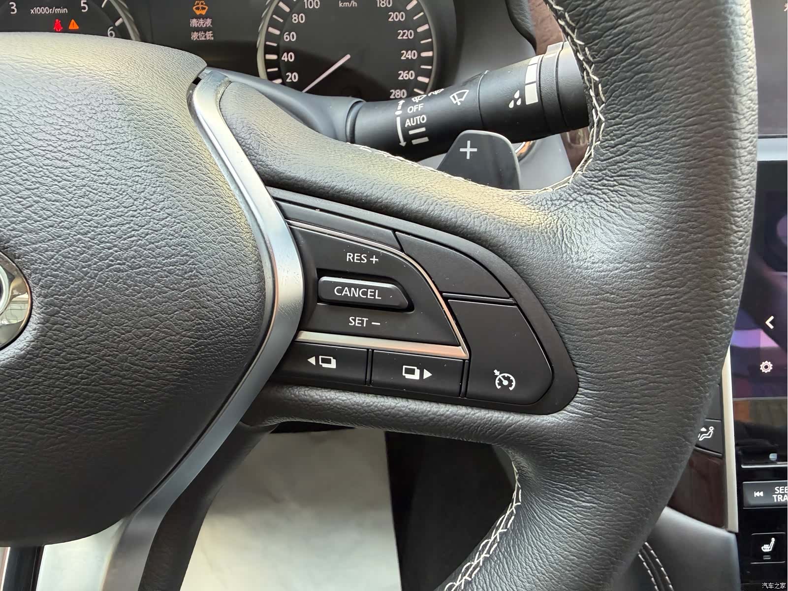 Infiniti Q50L, 2018 13