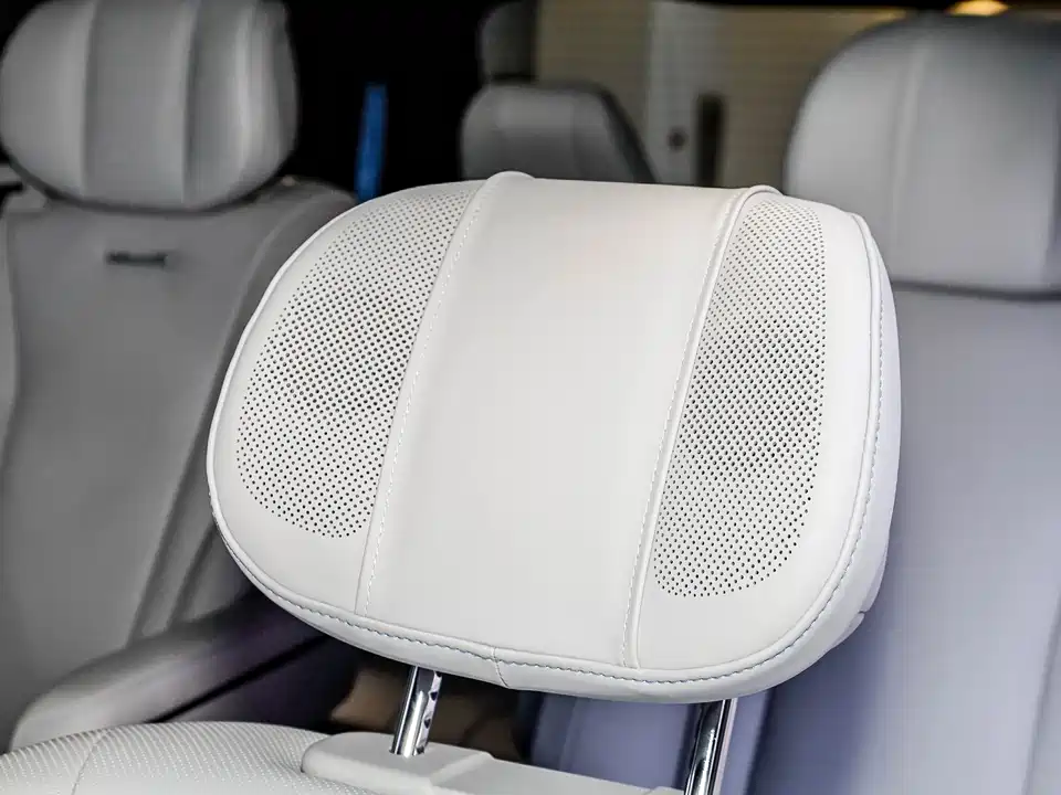 AITO Ask the world M9