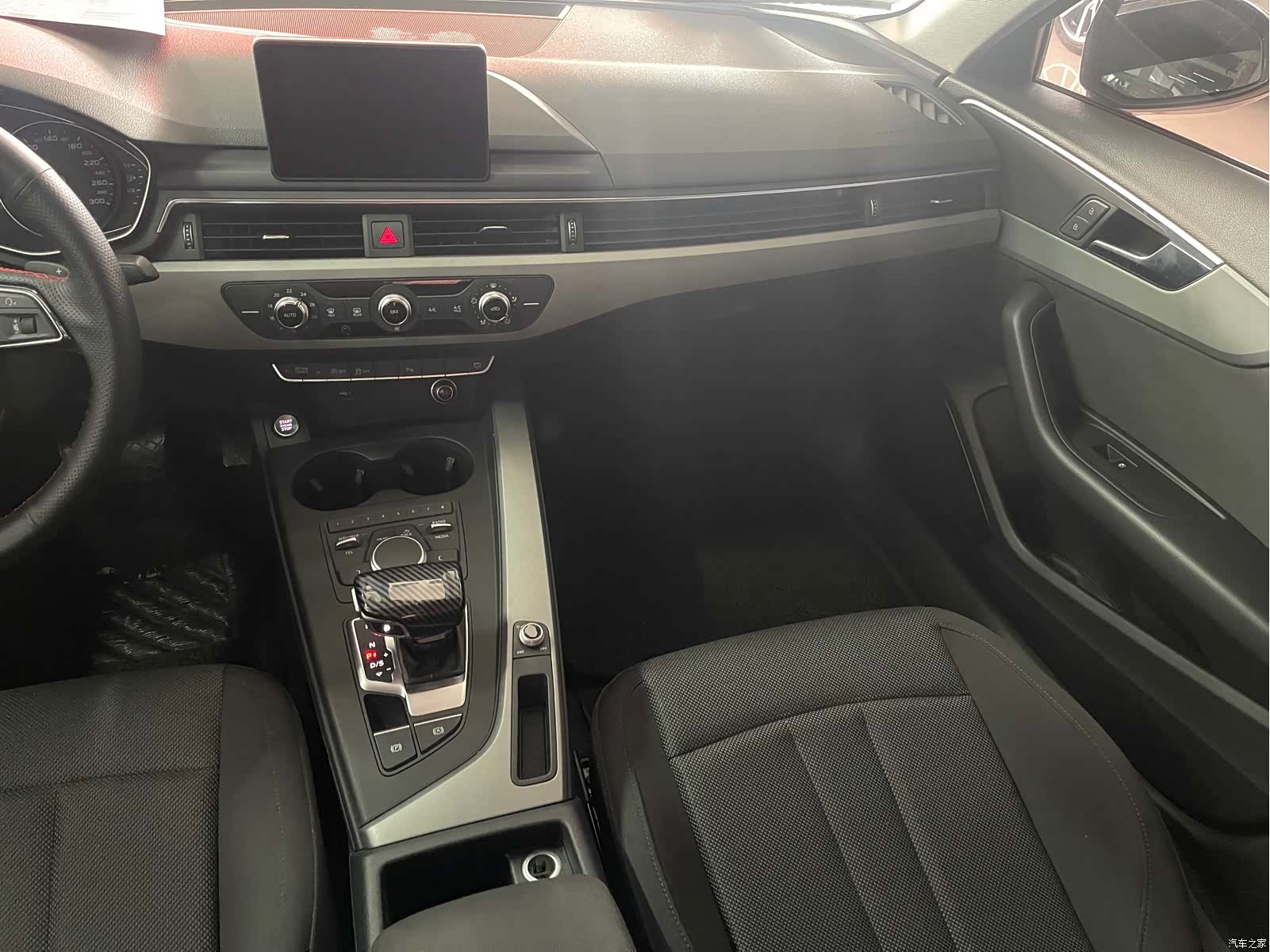 Audi A4L, 2018 10
