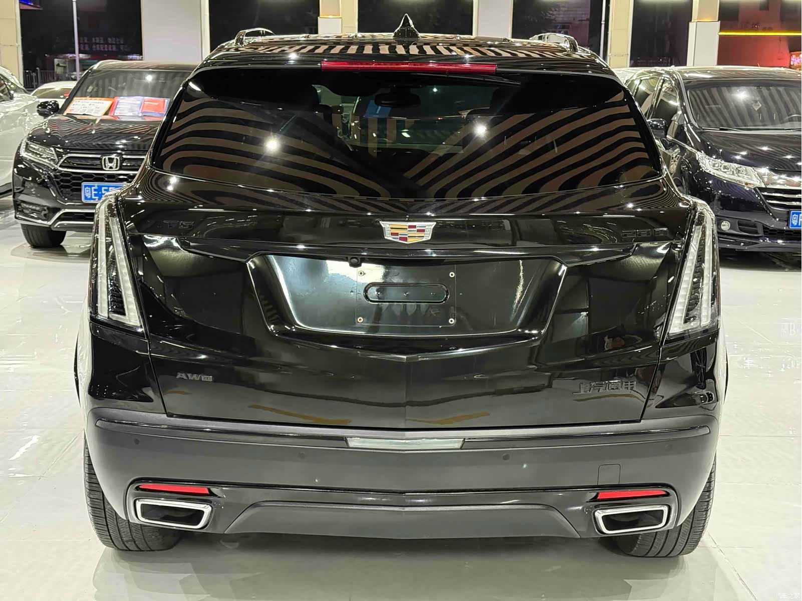 Cadillac XT5, 2022 все фото