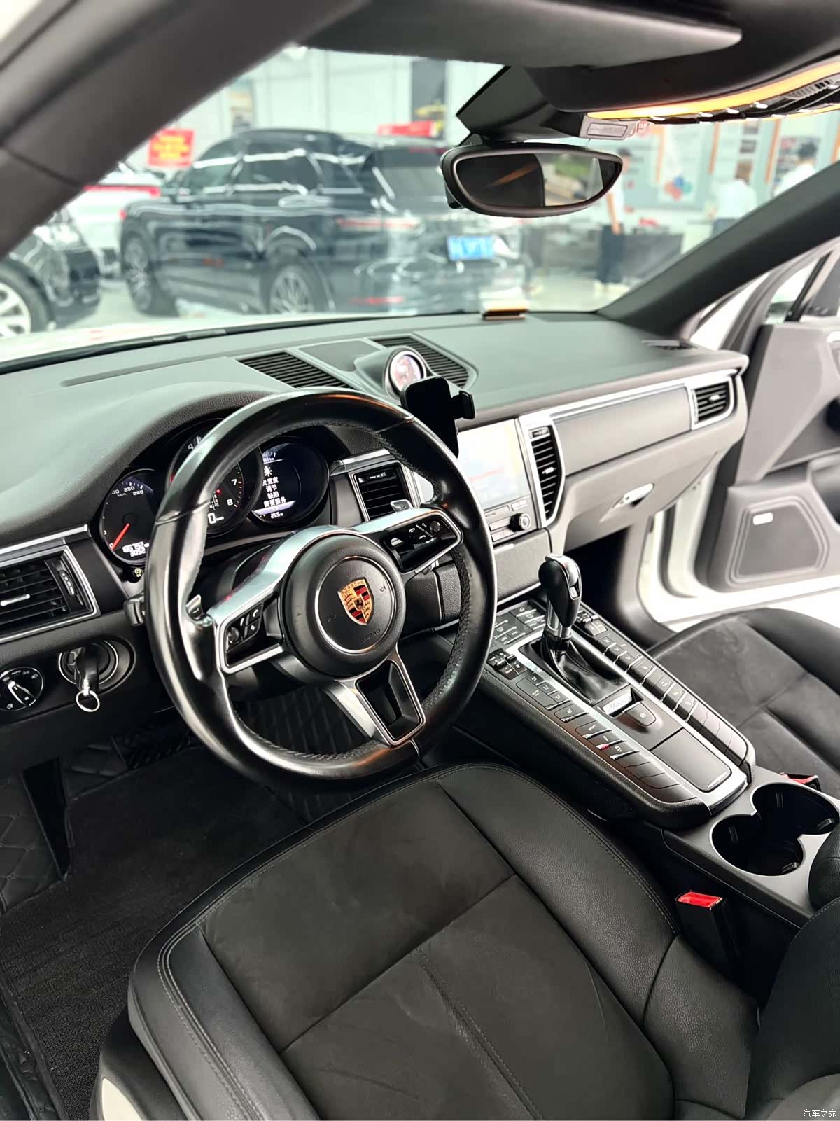 Porsche Macan, 2018 10