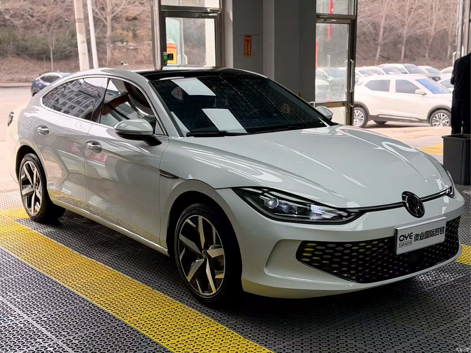 Volkswagen Lamando, 2023 3