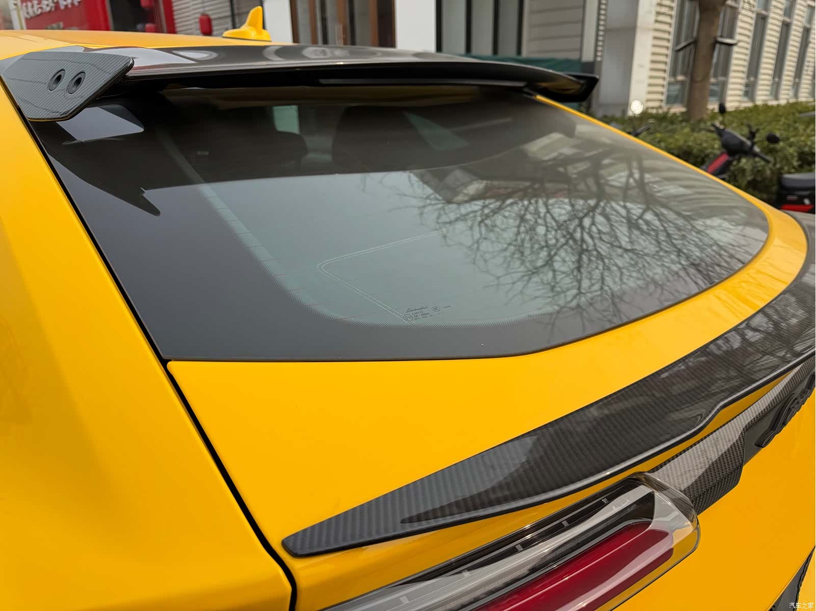 Lamborghini Urus, 2023 15