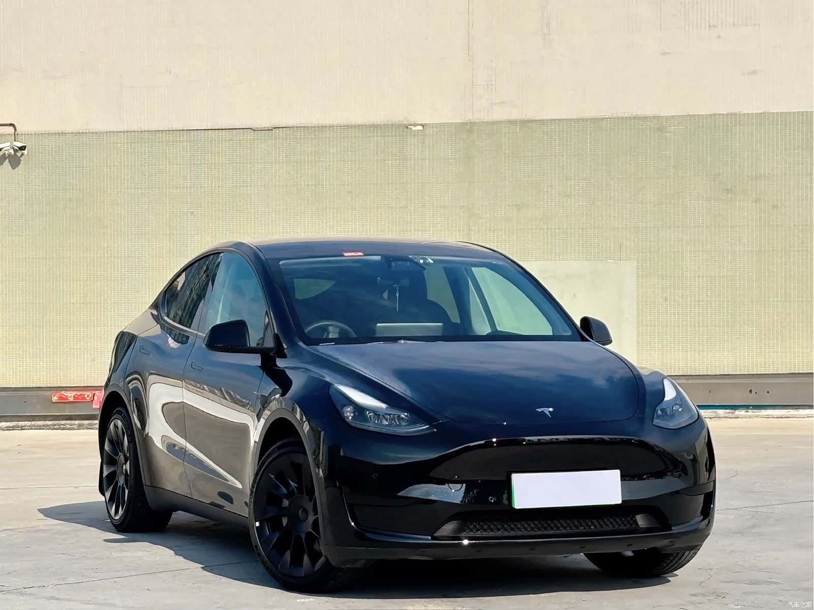 Tesla Model Y, 2023 3