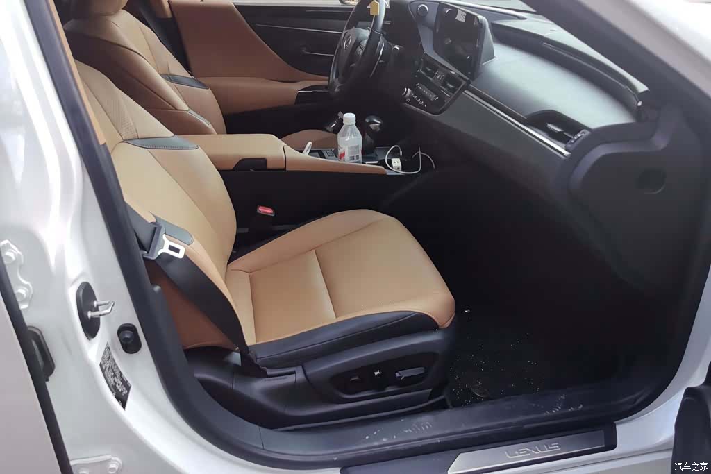 Lexus ES, 2023 8