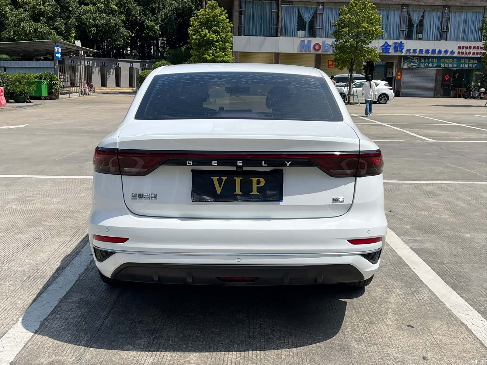 Geely Emgrand, 2022 все фото