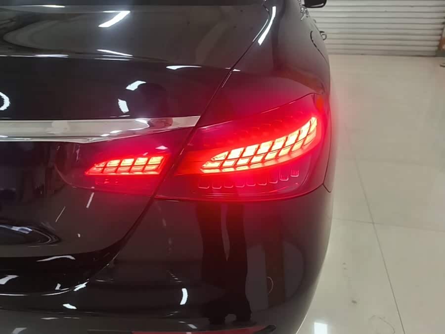 Mercedes-Benz E-Class 2023, фото 25