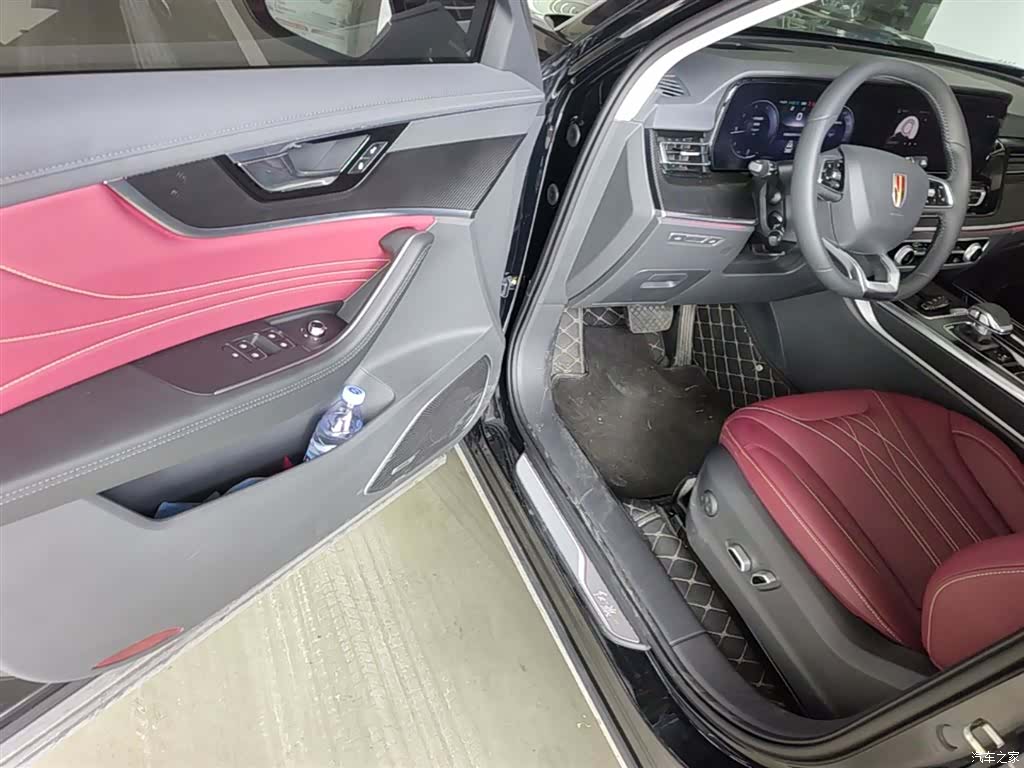 Hongqi HS5, 2025 16