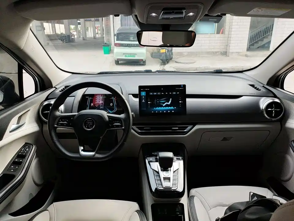 BYD Yuan Pro BYD Yuan Pro