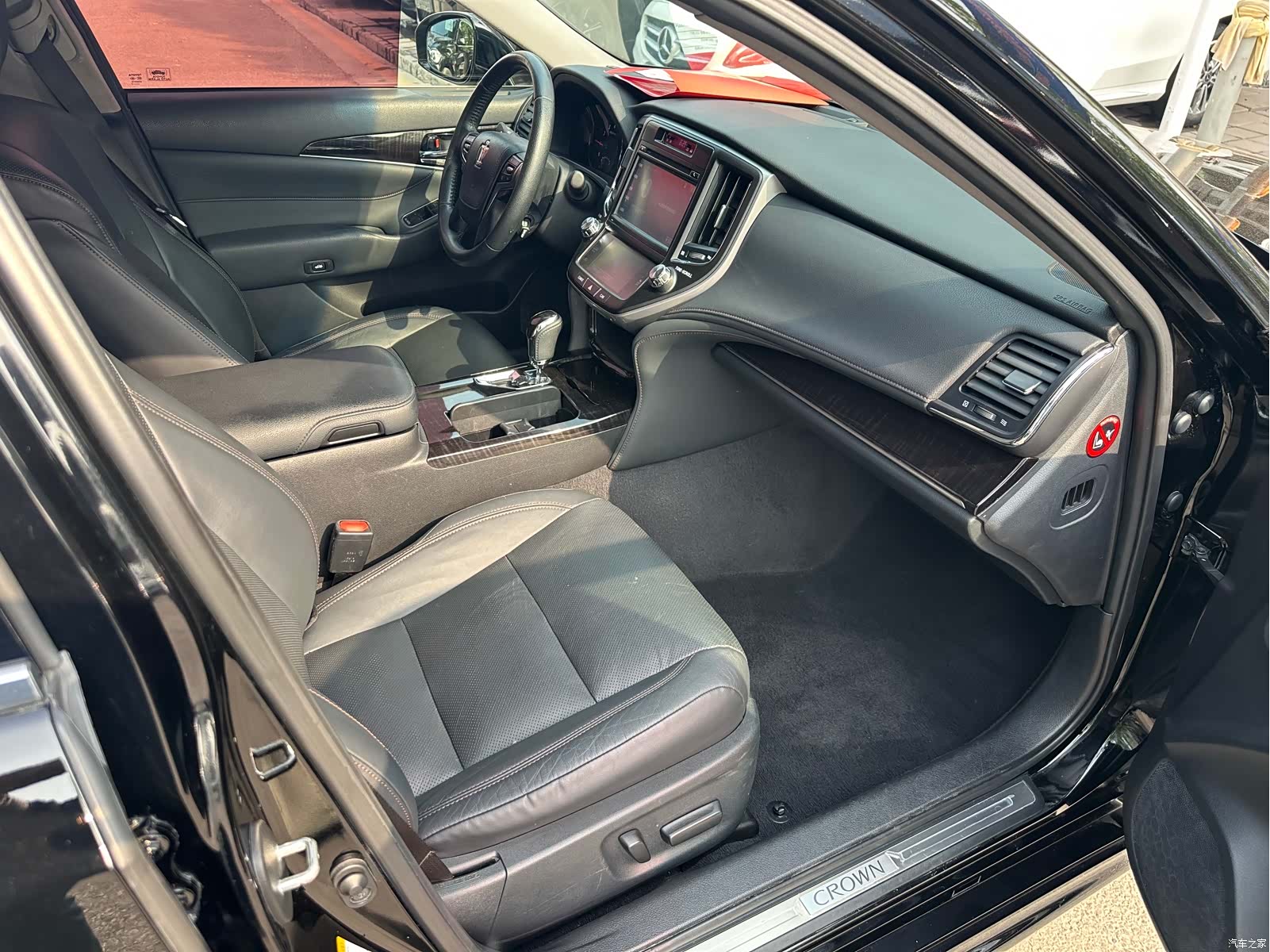 Toyota Crown, 2017 11