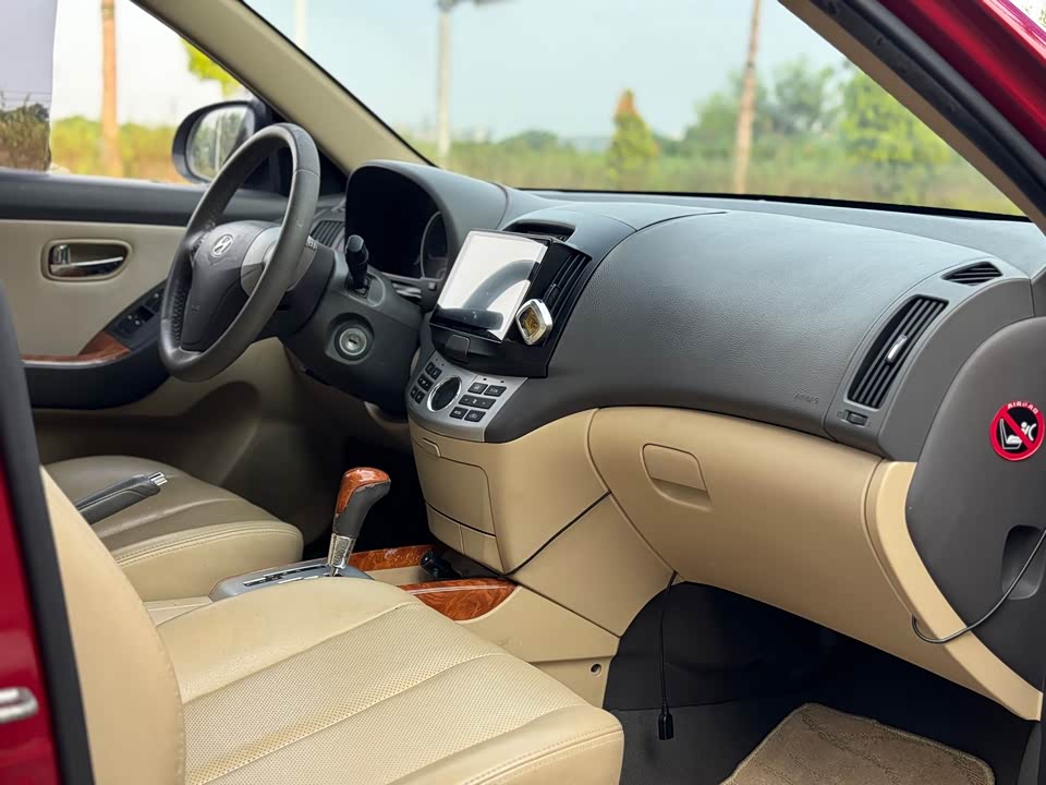 Hyundai Yuedong