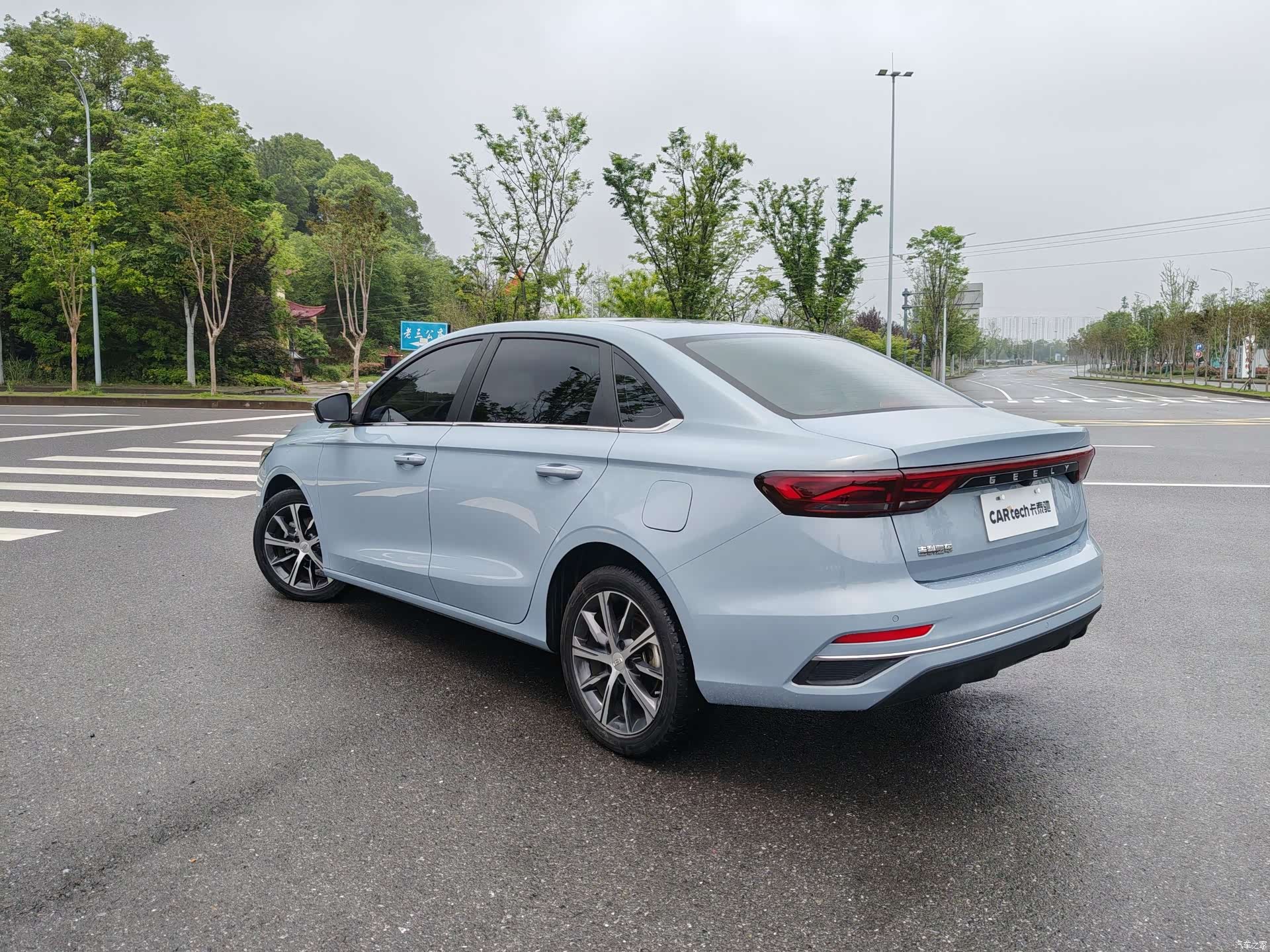 Geely Emgrand, 2023 4