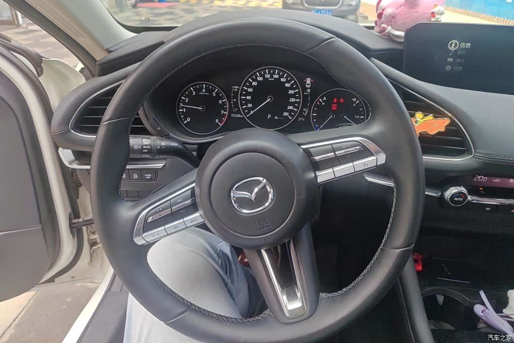 Mazda Mazda3, 2023 15