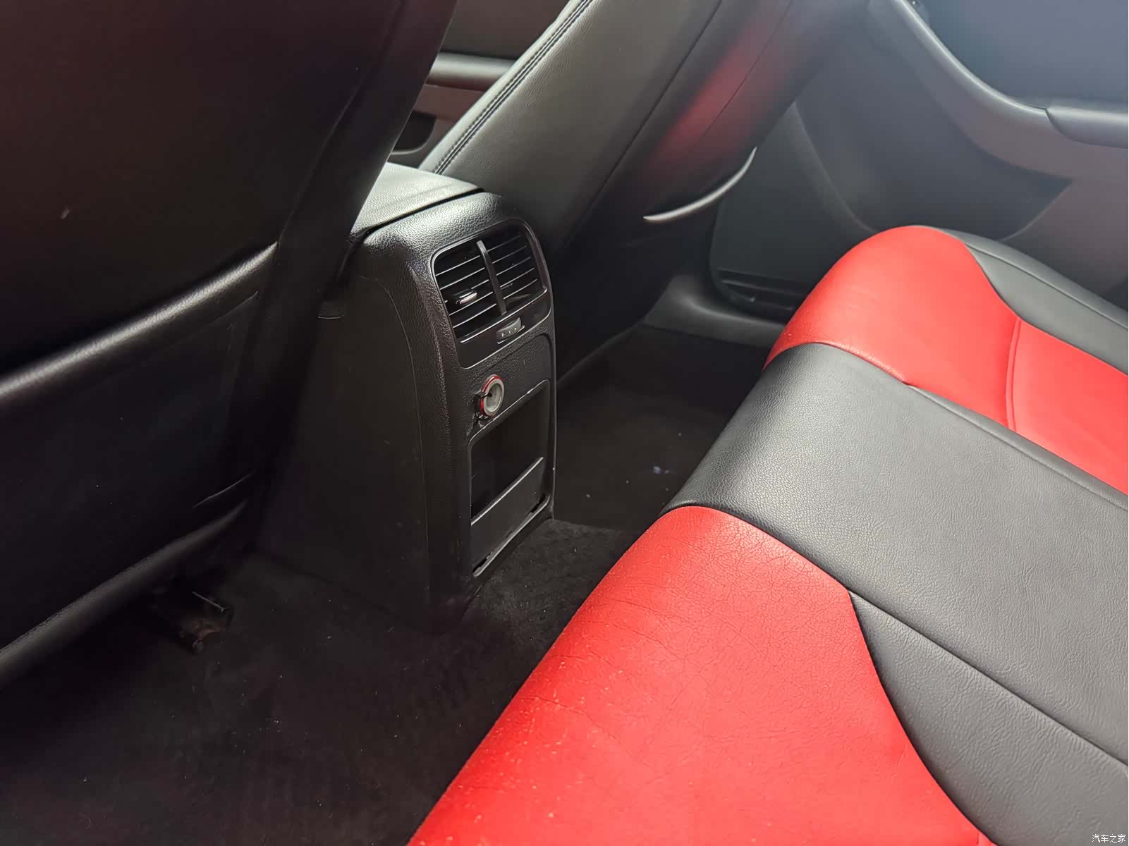 Volkswagen Sagitar, 2012 18