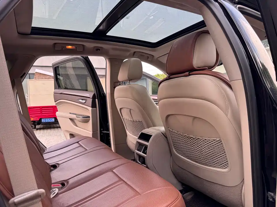 Cadillac SRX
