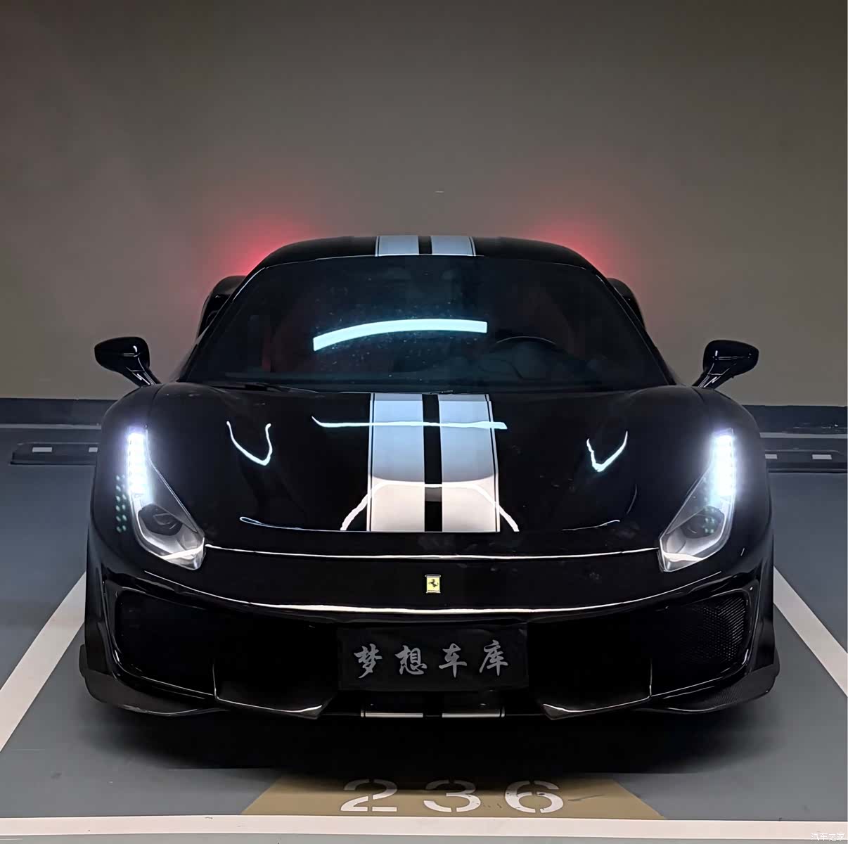 Ferrari 488, 2016 4