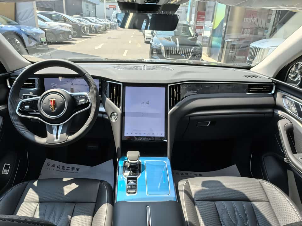 Hongqi HS7 PHEV