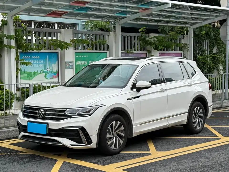 Volkswagen Tiguan L