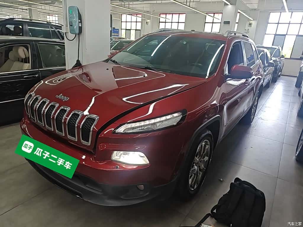 Jeep Cherokee, 2015 1