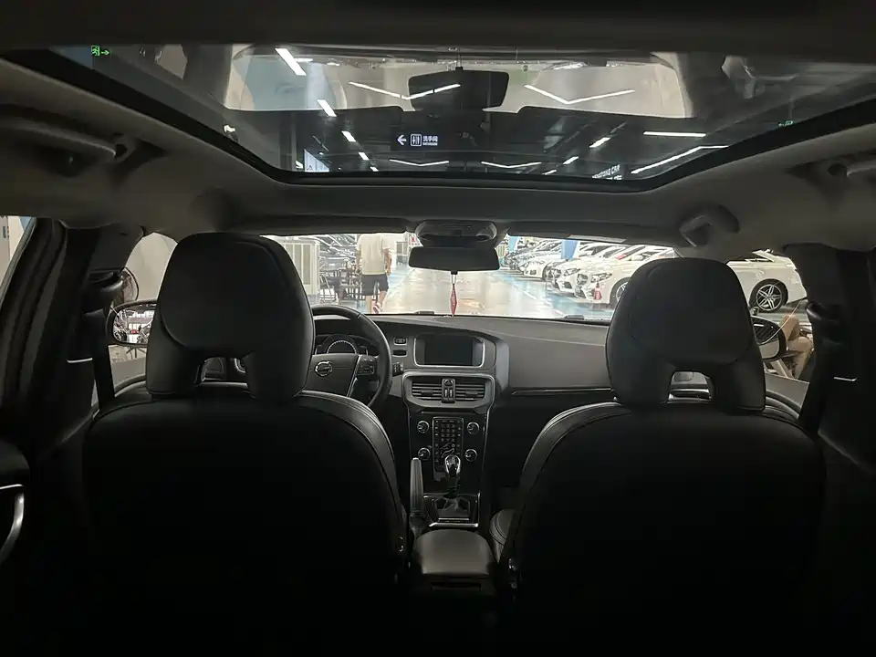 Volvo V40