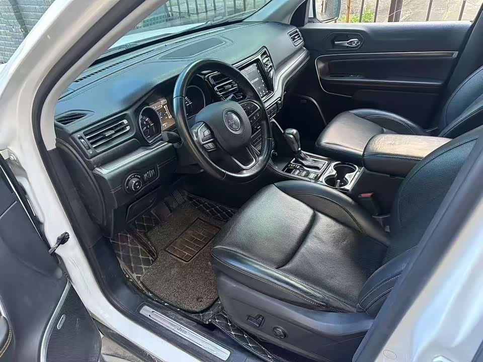 Jeep Grand Commander