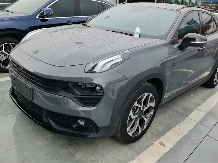 Lynk & Co 02