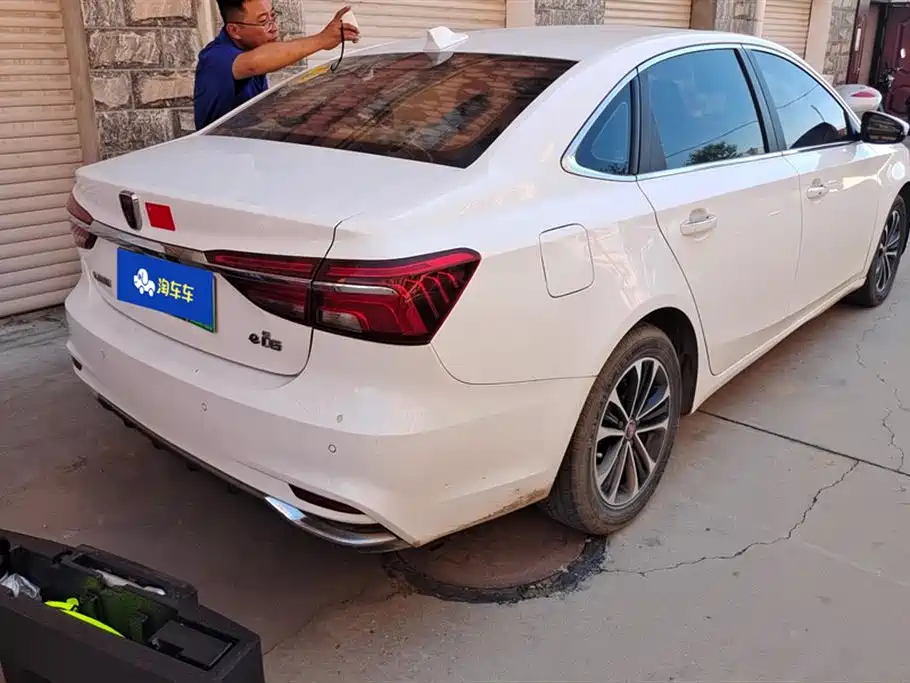 Roewe i6