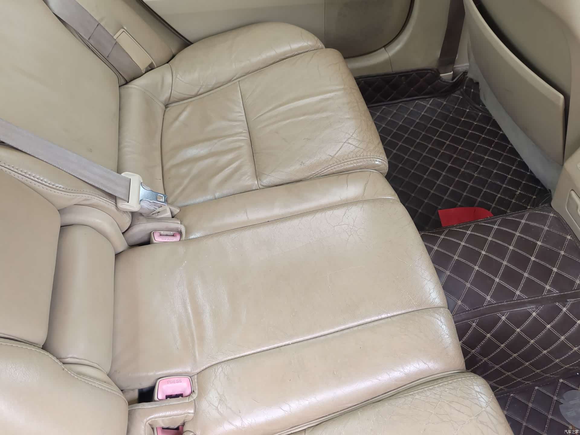 Toyota 2.5V, 2006 34