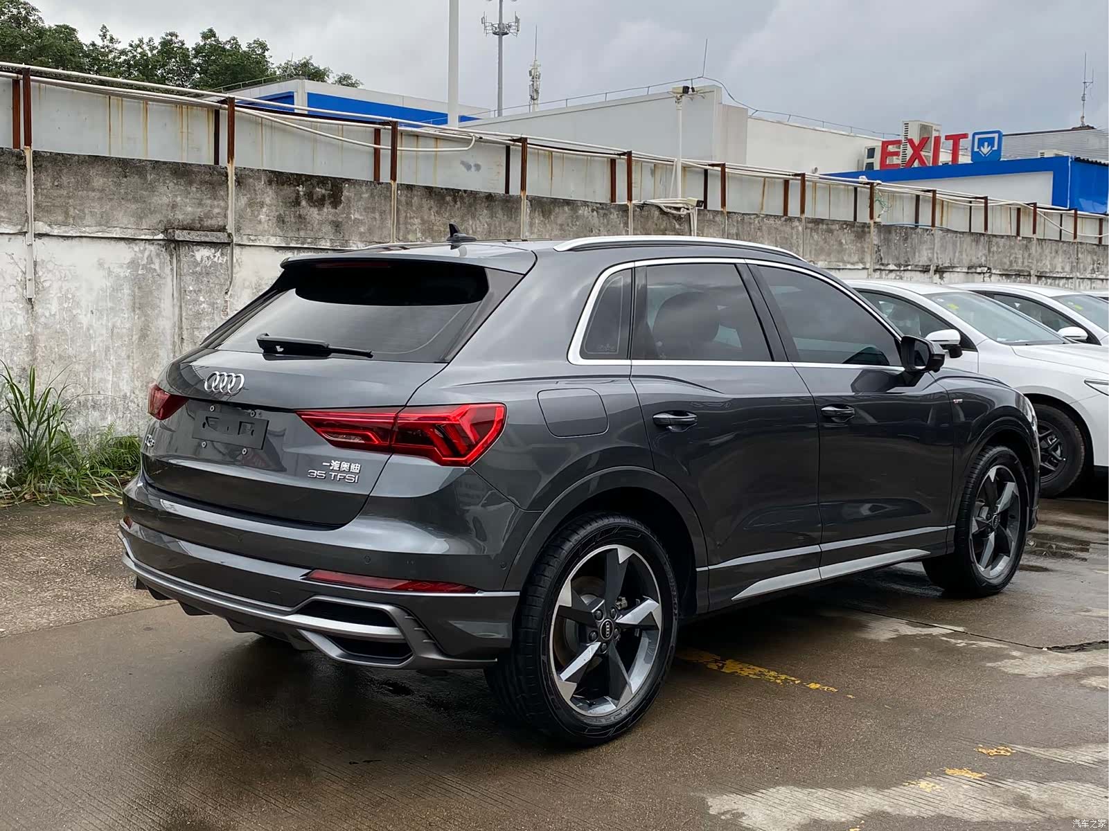 Audi Q3, 2022 4