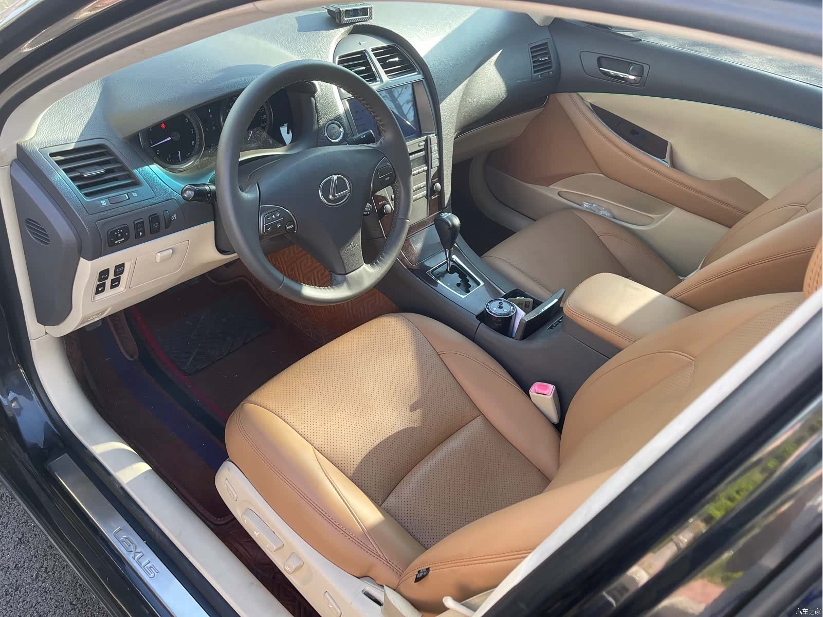 Lexus ES, 2011 4