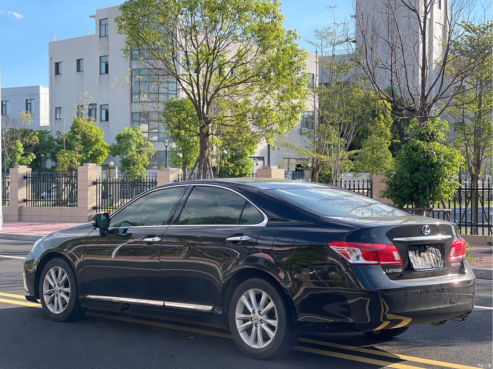 Lexus ES, 2011 7