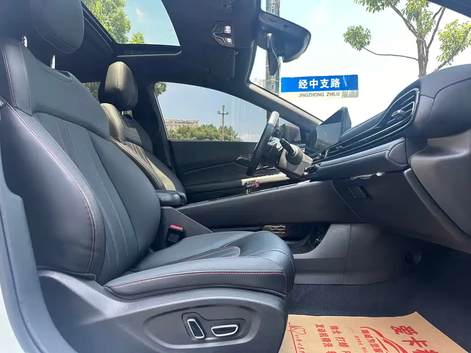 Trumpchi Shadow Leopard