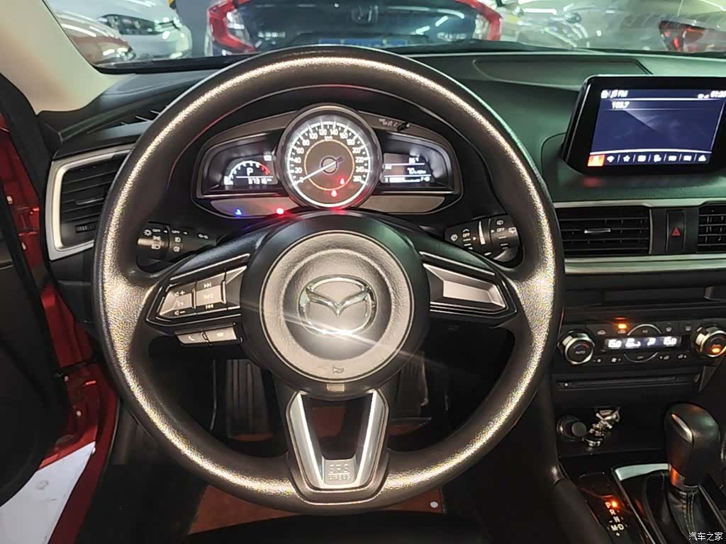 Mazda Mazda3, 2019 11