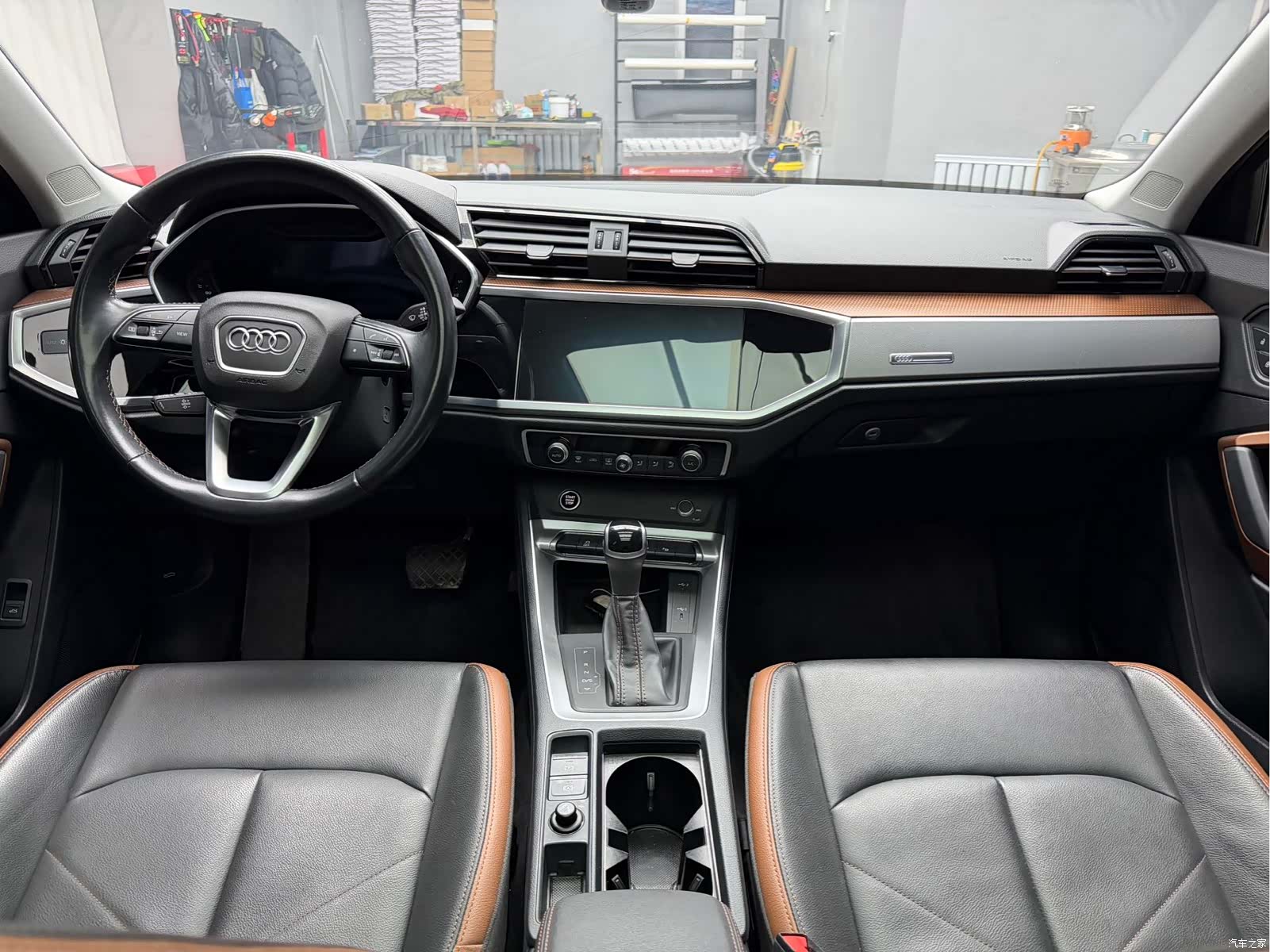 Audi Q3, 2022 10
