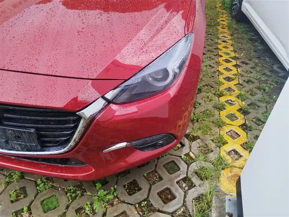 Mazda 3 Angkesaila