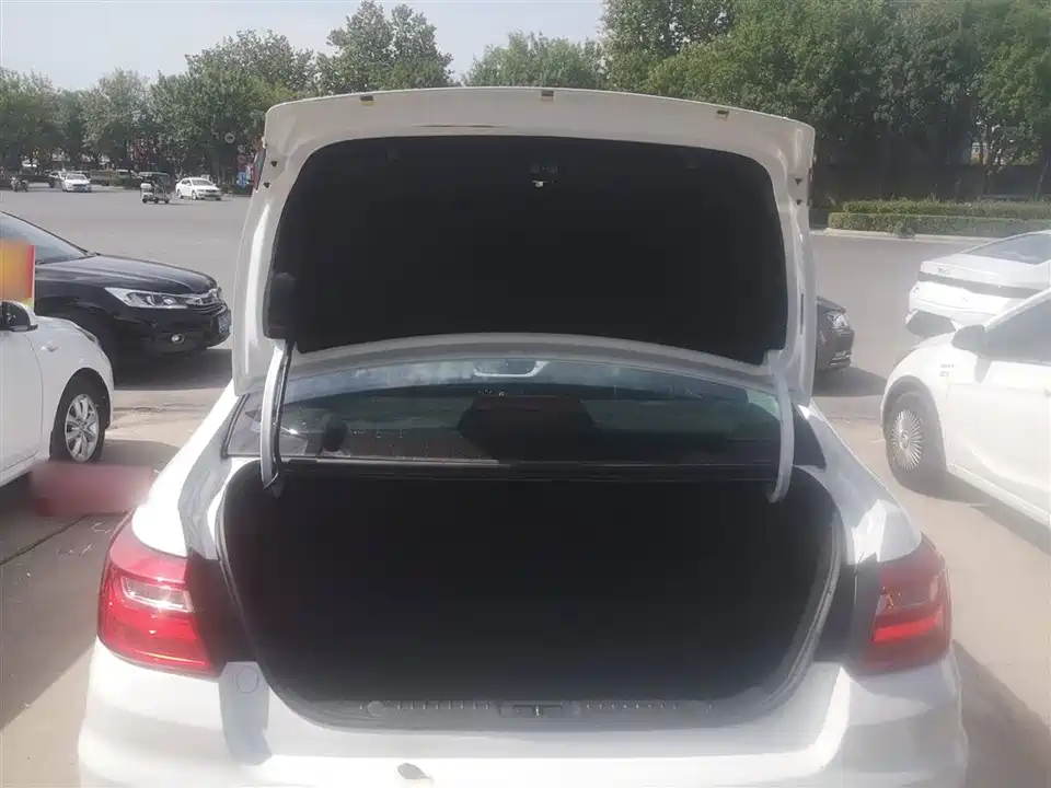 Geely Vision