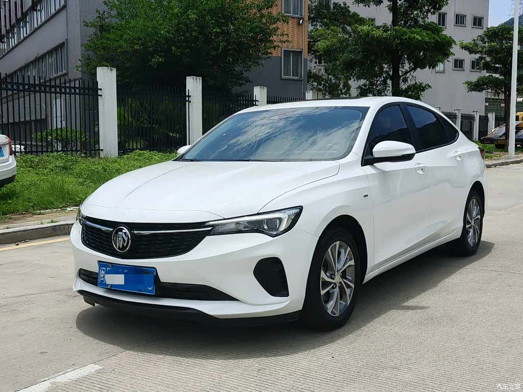 Buick Verano, 2022 1