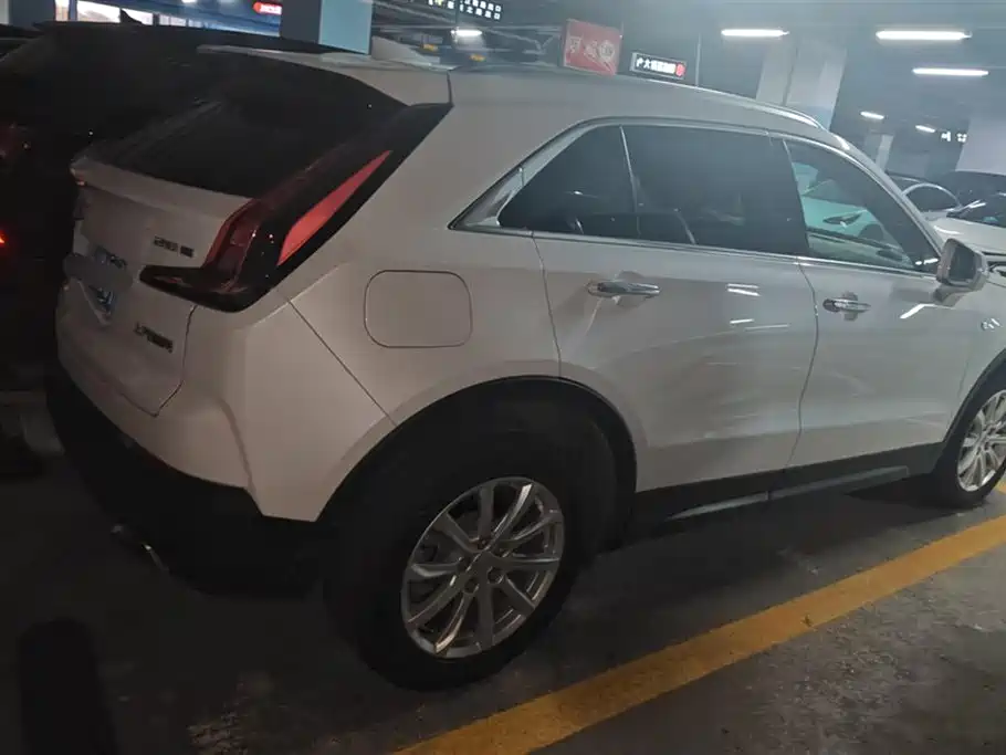 Cadillac XT4