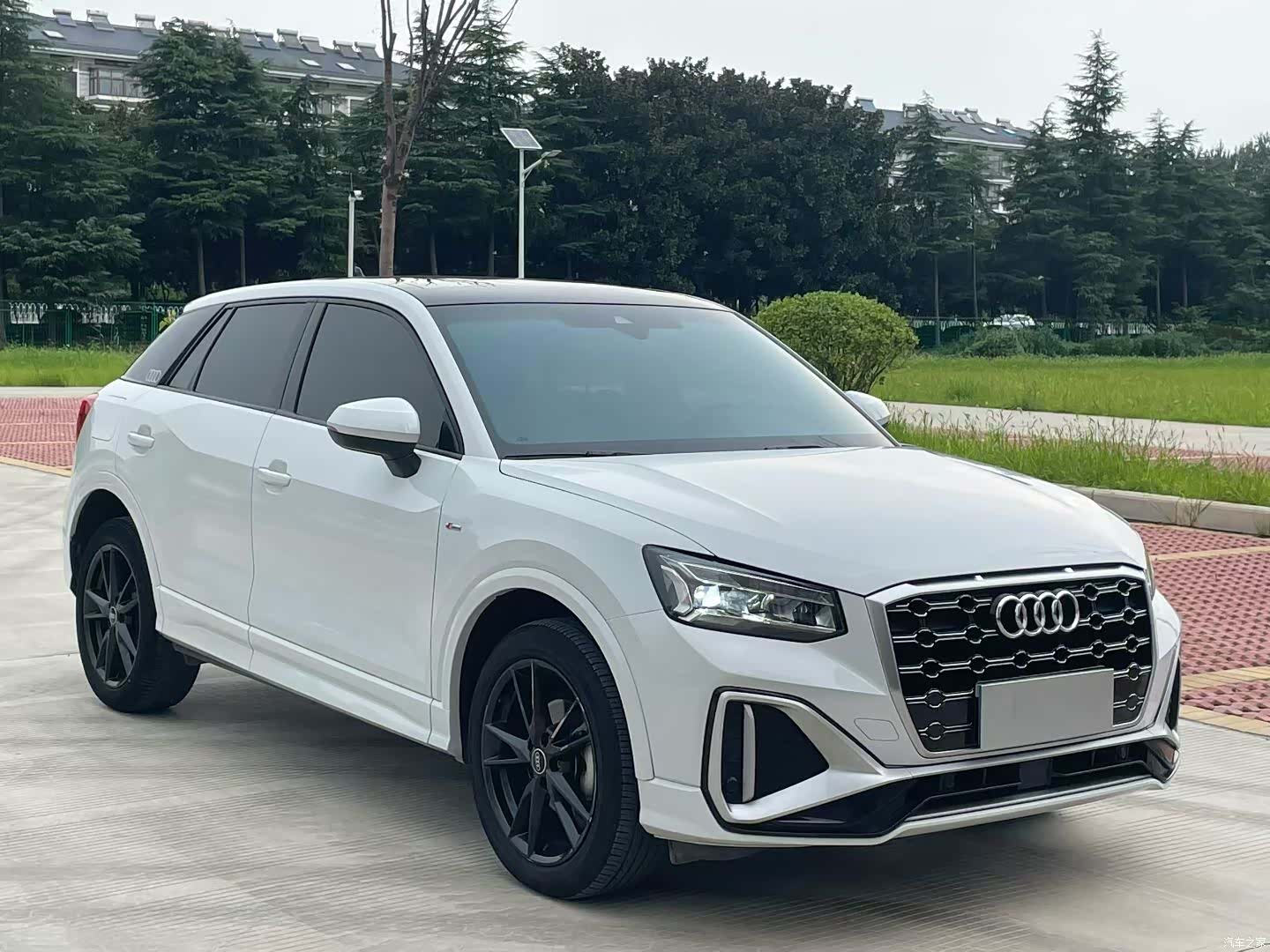 Audi Q2L, 2022 3