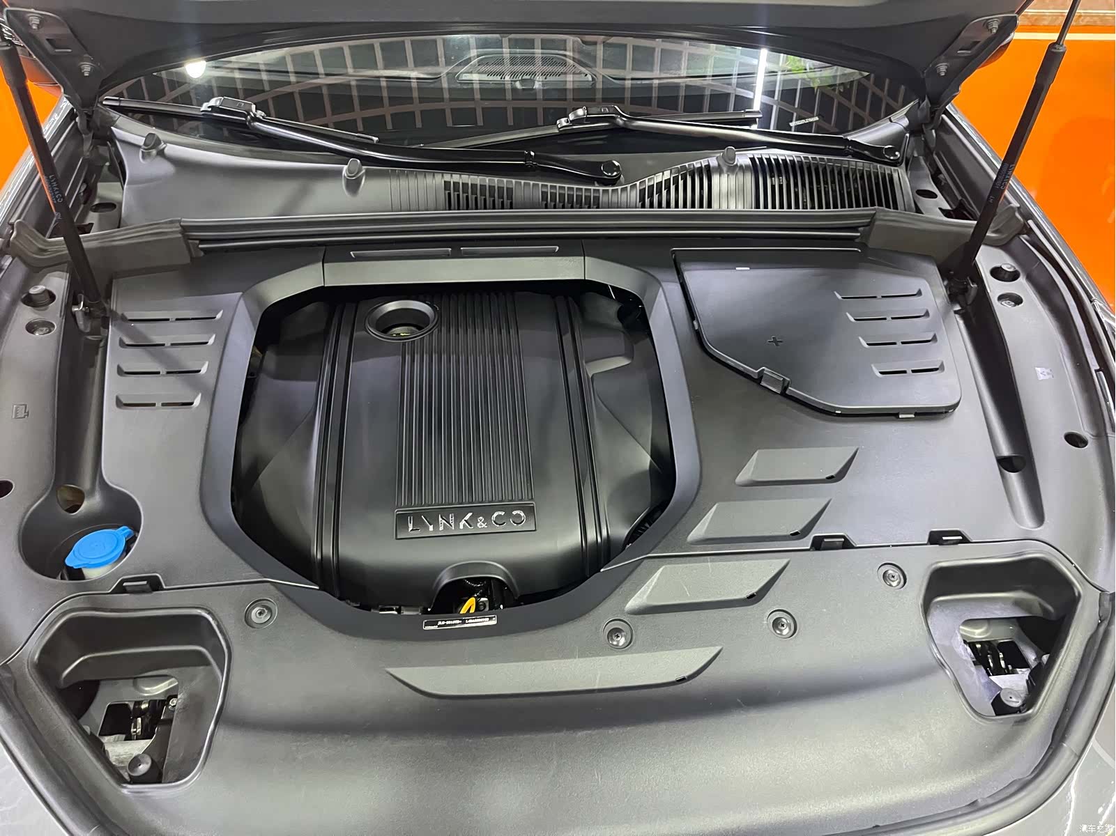 Lynk & Co 01, 2020 18