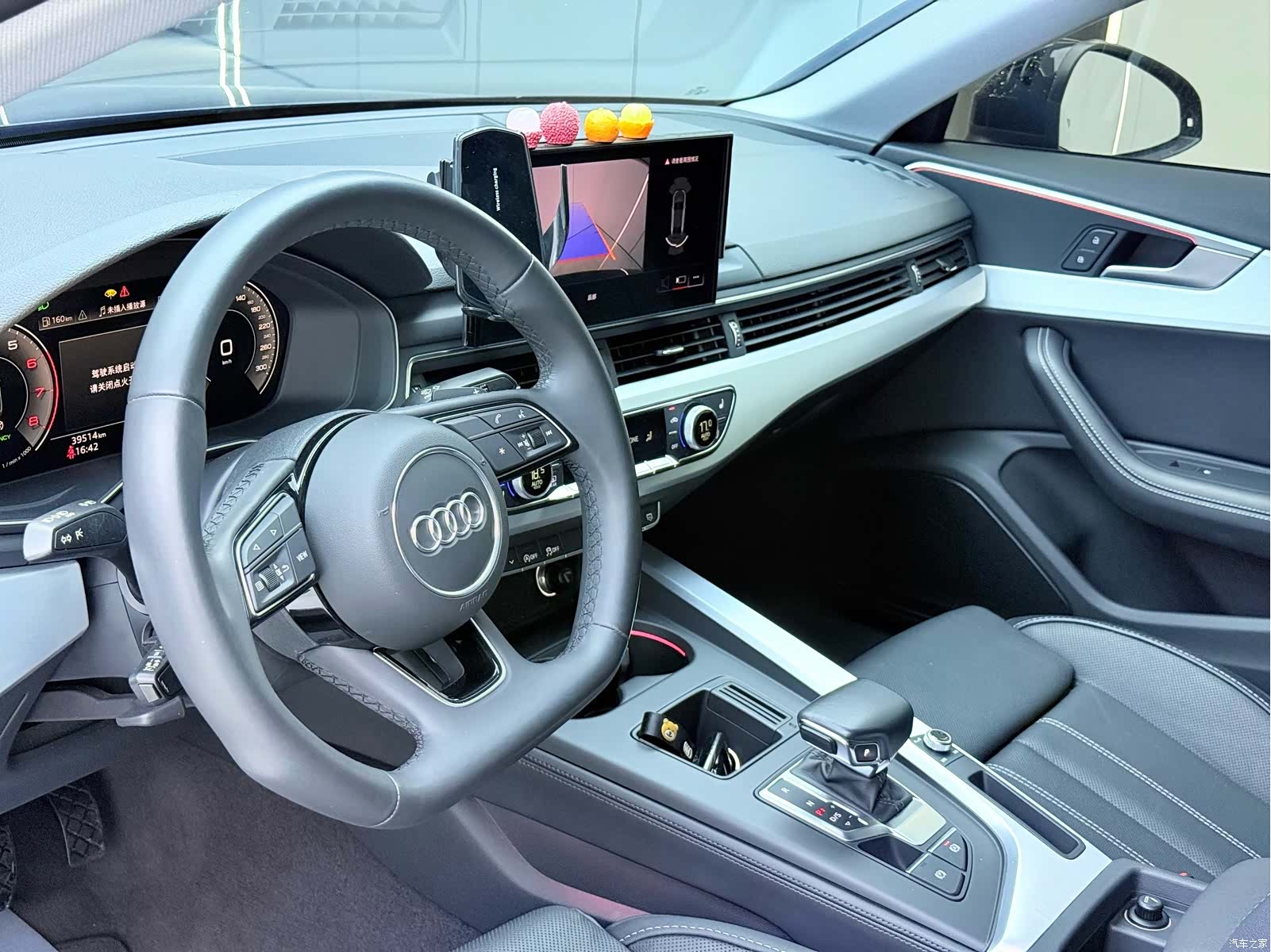 Audi A4L, 2023 все фото