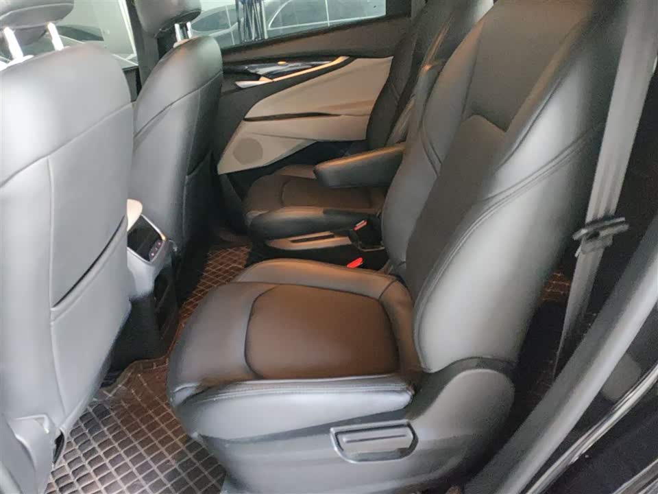 MAXUS Chase G50
