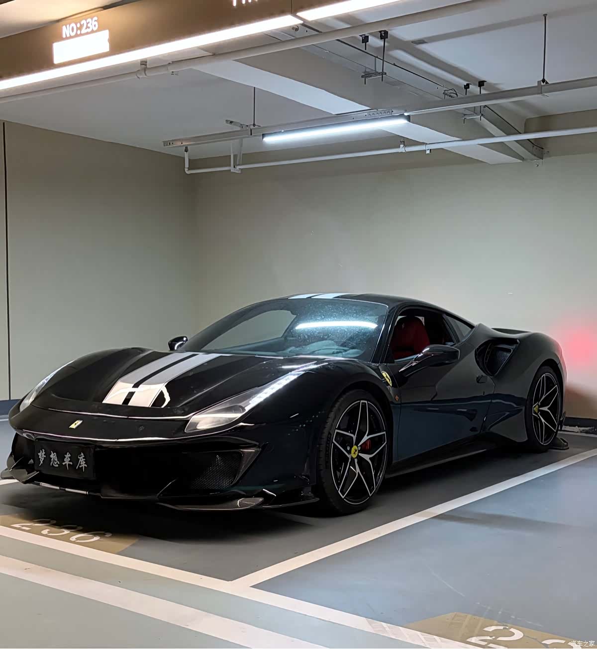 Ferrari 488, 2016 6