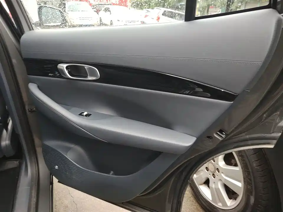 Geely Galaxy Galaxy E5